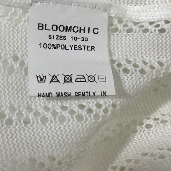 BLOOMCHIC 14-16 1X Plus White Round Neck Long Sleeve Kinit Top Sweater NWT b150 - Picture 6 of 6